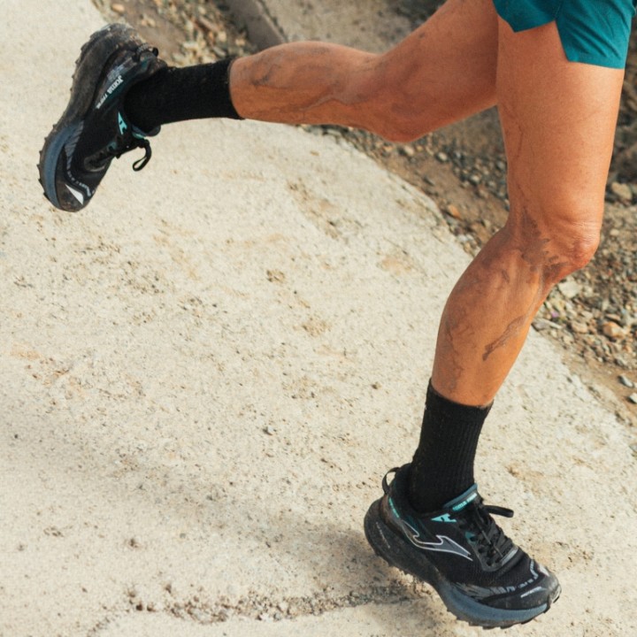 Zapatilla Trail Running TR-6 2601 Negro Transpirable